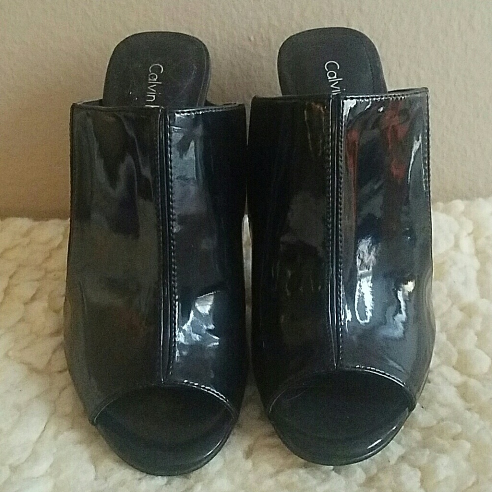 Shoes - Picture 5 of 6